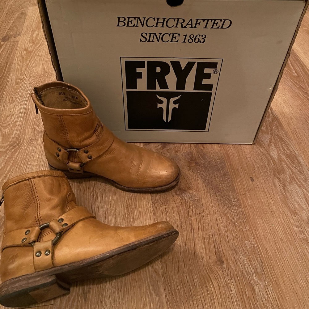 Frye classic boot